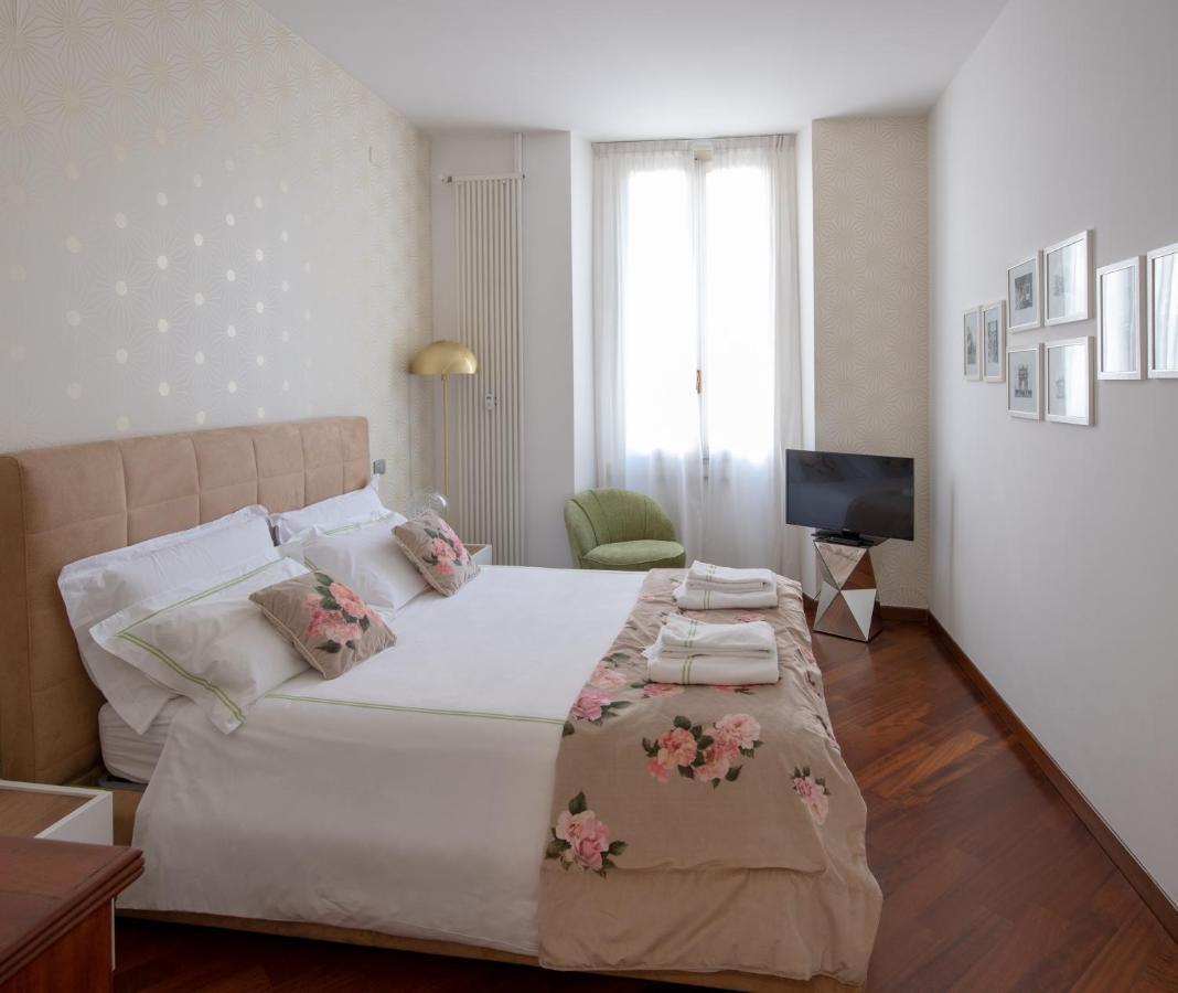 Madeleine Apartments - Residenza Belle Epoque มิลาน ภายนอก รูปภาพ