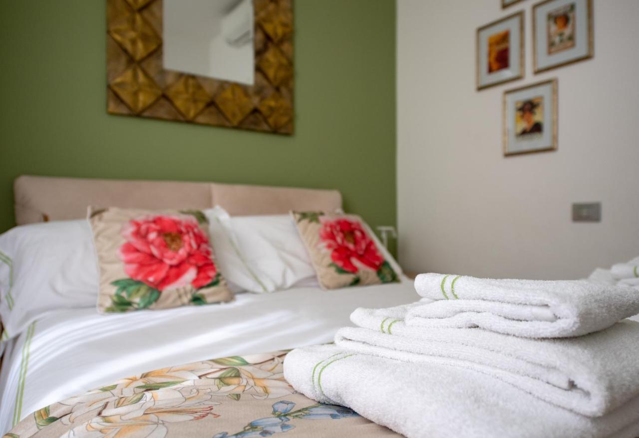 Madeleine Apartments - Residenza Belle Epoque มิลาน ภายนอก รูปภาพ